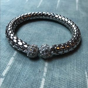 Yurman Inspired Silver Stretchy Bangle